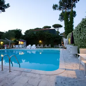 Jr Logos Dei Marmi Hotel